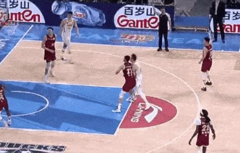 布朗当选总决赛MVP：轰41+9+5带队夺冠：广厦首冠功臣