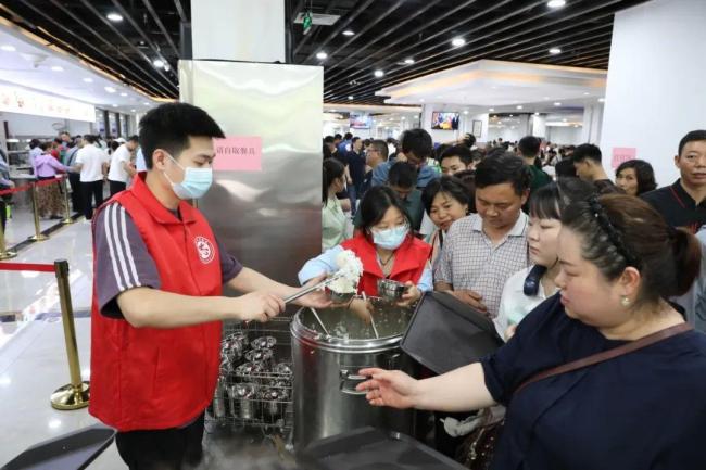 政府食堂为何出圈成了热门打卡点