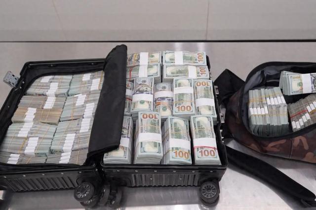 230万美元现金！旅客违规携带未申报进境被海关查获