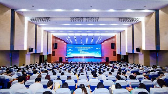 中国需加强自主创新和国际合作，提升产业链供应链韧性